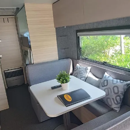 Victoria אתר קמפינג *