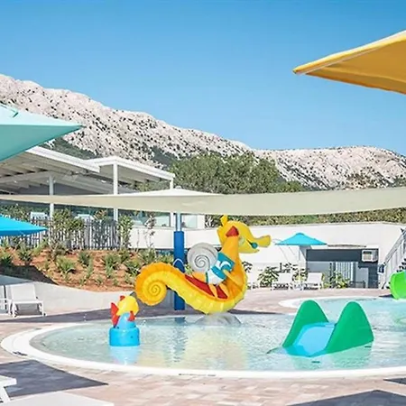 אתר קמפינג Victoria באסקה